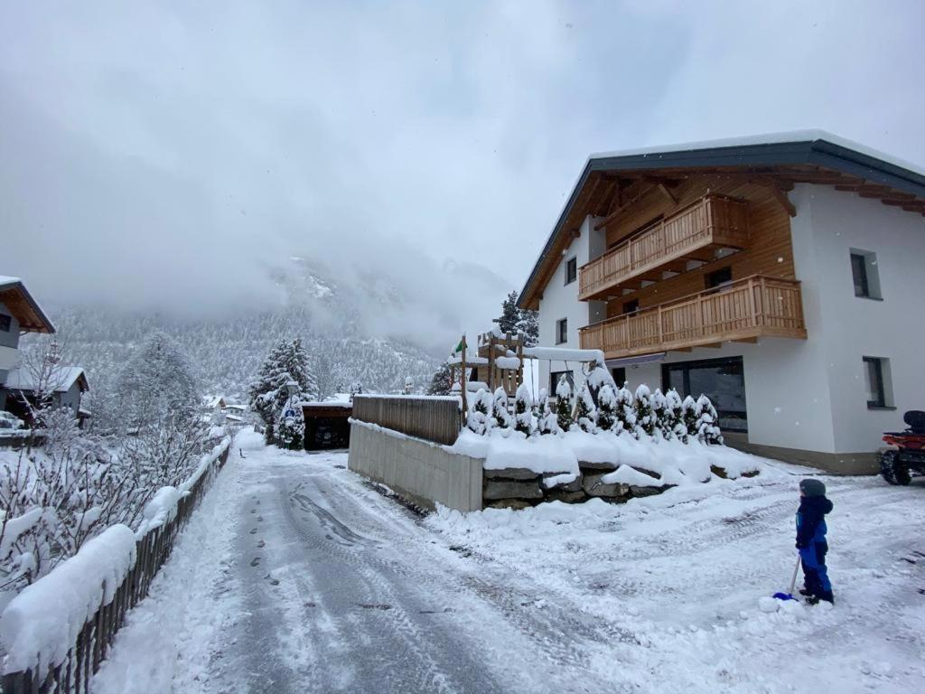 Haus Schloegl Apartment Pfunds Exterior foto